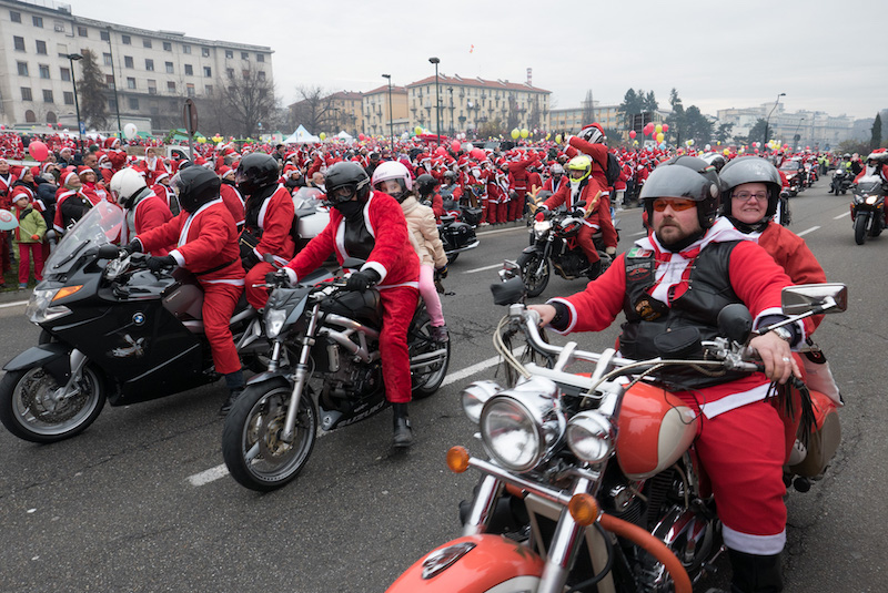 various motorcyclists dressed as santa clause