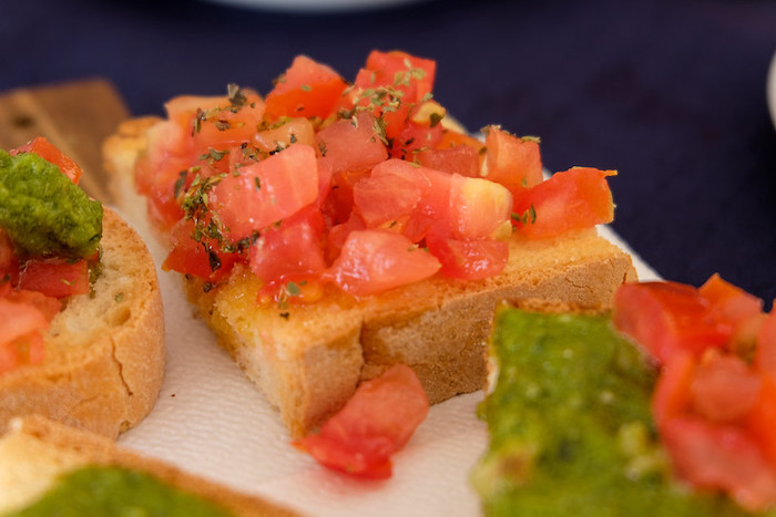 bruschetta with tomatoes and olive oil