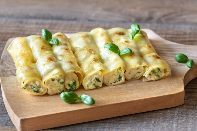 Cannelloni pasta stuffed with ricotta and spinach