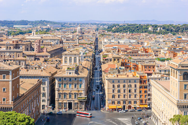 Panoramic view of Via del Corso from Piazza Venezia, Rome